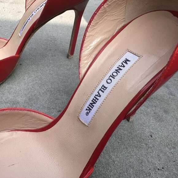 MANOLO BLAHNIK PATENT LEATHER RED D'ORSAY PUMP - Picture 3 of 5